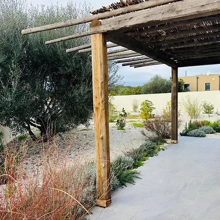 Casa Caseddu, Heated Pool, 4 People, Villa Bonifacio (Corsica)